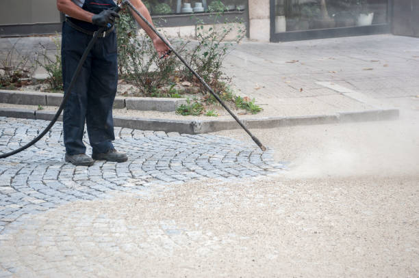 Best Rust Removal  in Menands, NY